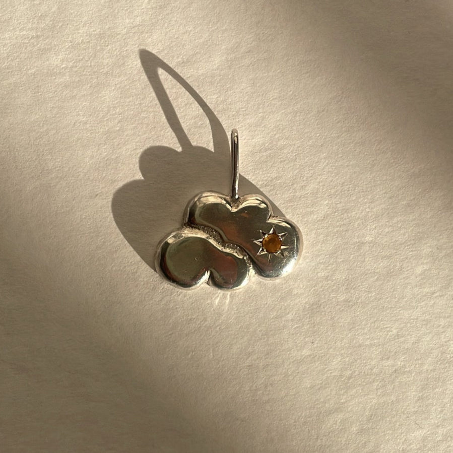NUBEY STAR pendant
