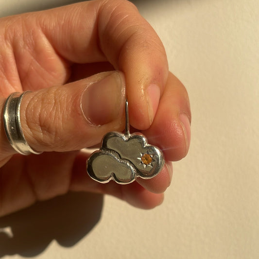 NUBEY STAR pendant